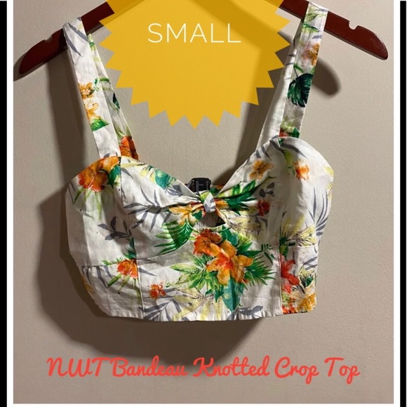 Forever 21 Tops - NWT Tropical Crop Top, Small